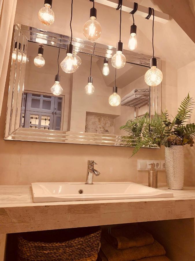 Studio Lux Loft On Victory Street In The City Center วินนิตซา ภายนอก รูปภาพ